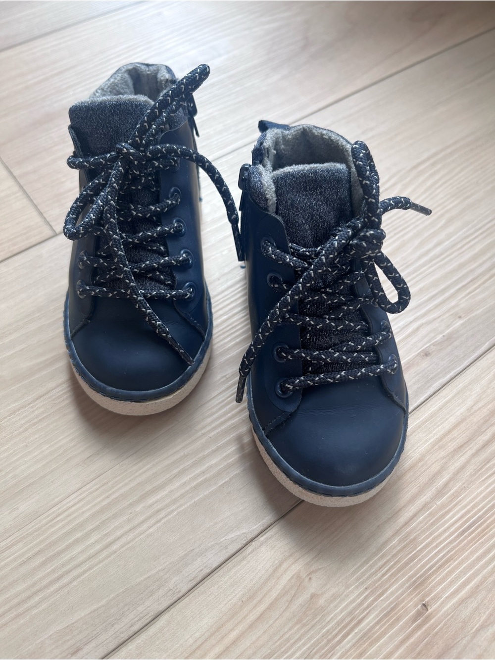 Zara Baby Size 21EU Navy High-Top Sneakers with Cozy Lining